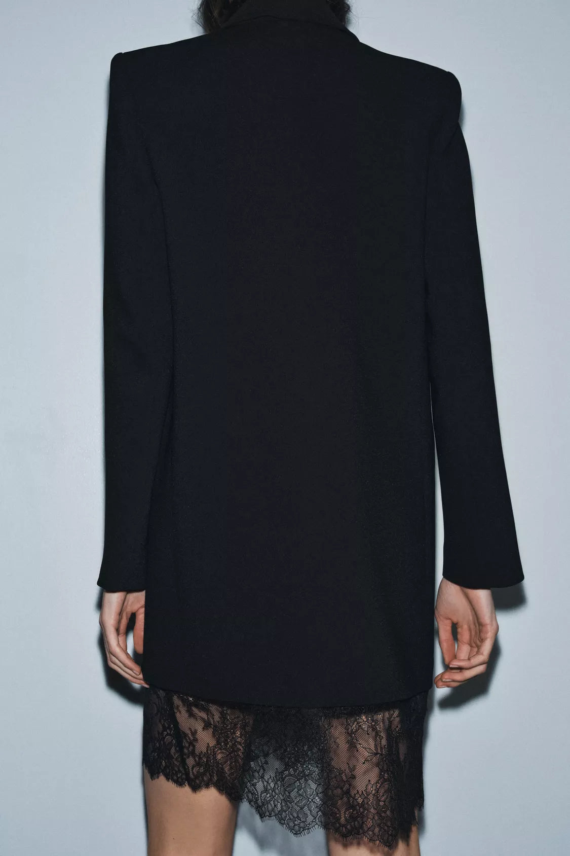 Ètoile Sleek Lace Blazer