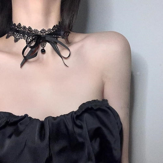 Widow's Collar Choker