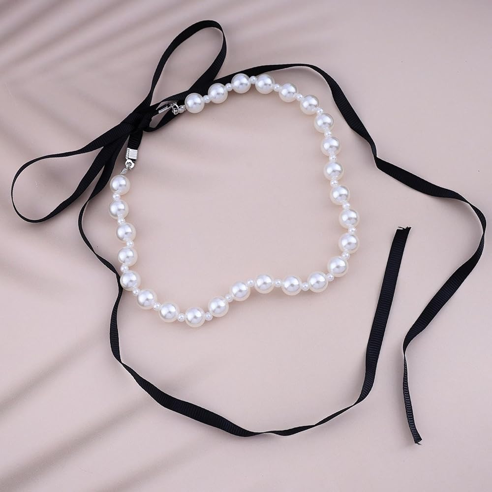 Lost Girl's Pearl Choker