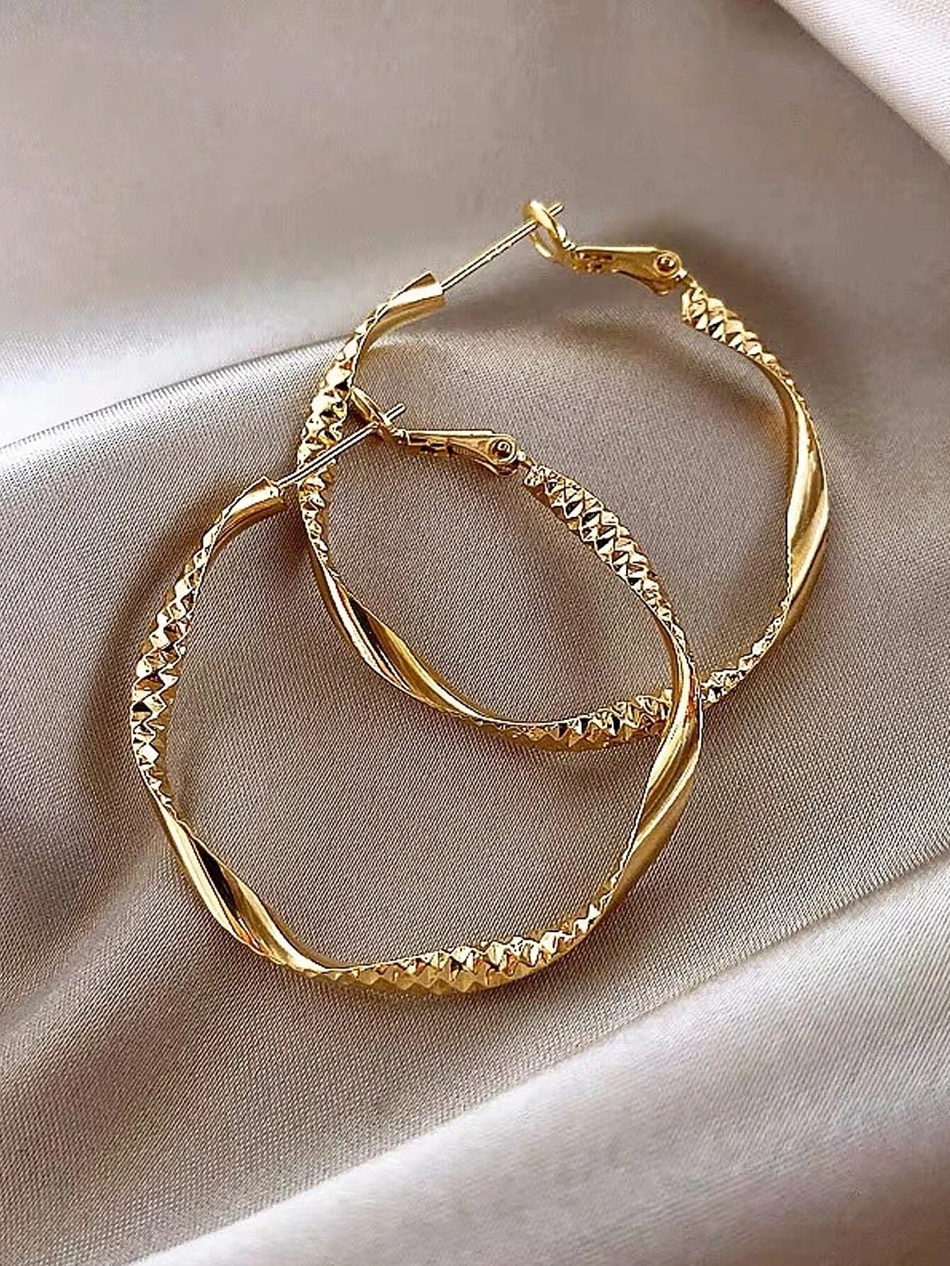 Serica Hoop Earrings