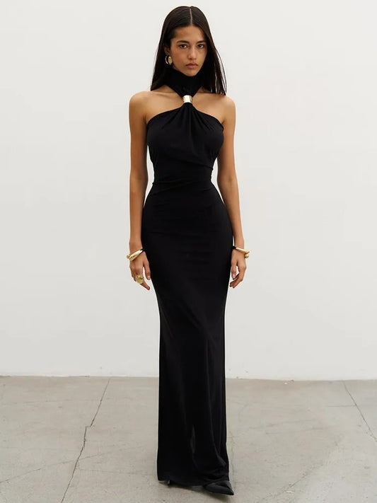 Zariné Sculpted Halter Maxi Dress